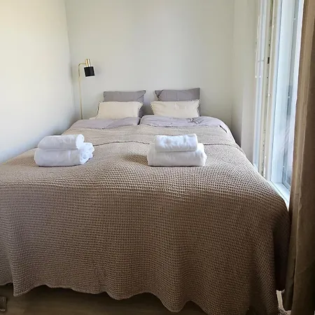 Piastrella's Cheerful Little Two-room